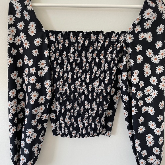 Daisies black blouse top, in the style of reformation, cottagecore - Picture 2 of 5